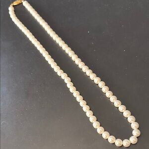 Beautiful Faux Pearl Necklace
